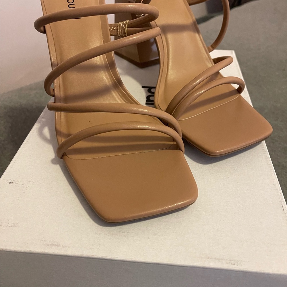 Abound Austyn Strappy Sandals, size 10, tan/nude